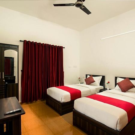 Three Roots Holiday Home Resort สุลต่านบาเทรี ภายนอก รูปภาพ
