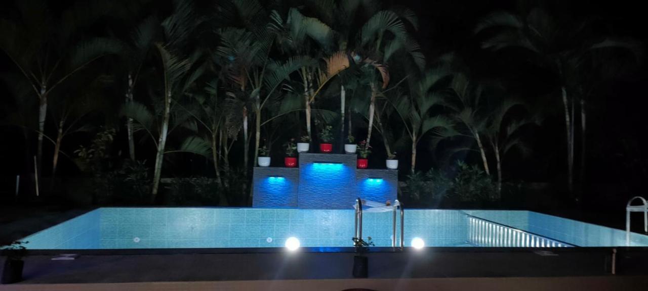 Three Roots Holiday Home Resort สุลต่านบาเทรี ภายนอก รูปภาพ